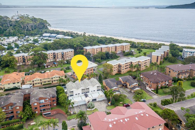 Kristie Court 2, 7 Weatherly Cl close to the beach with WiFi