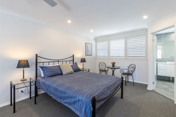 Kristie Court 2, 7 Weatherly Cl close to the beach with WiFi