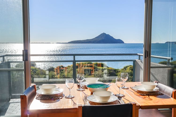 Ocean Shores, 12/27 Weatherly Cl – Waterfront Unit with Sensational Water Views, NBN Internet (WIFI) & Air Conditioning