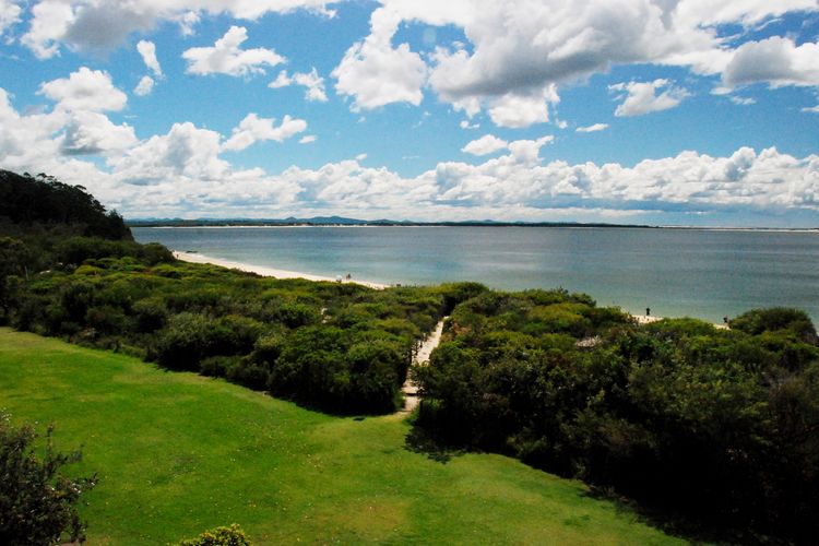 Ocean Shores, 12/27 Weatherly Cl – Waterfront Unit with Sensational Water Views, NBN Internet (WIFI) & Air Conditioning