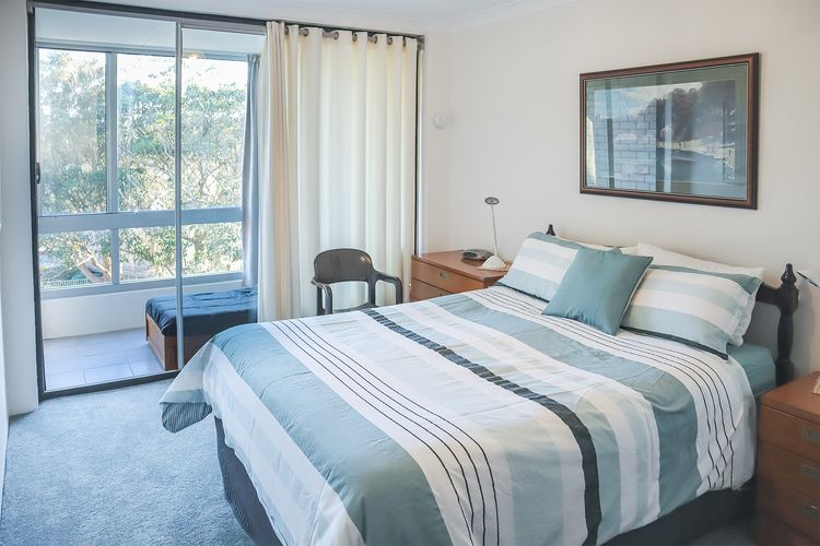 Ocean Shores, 12/27 Weatherly Cl – Waterfront Unit with Sensational Water Views, NBN Internet (WIFI) & Air Conditioning