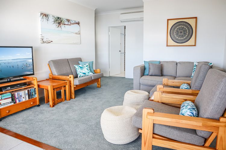 Ocean Shores, 12/27 Weatherly Cl – Waterfront Unit with Sensational Water Views, NBN Internet (WIFI) & Air Conditioning