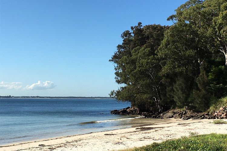 Ocean Shores, 12/27 Weatherly Cl – Waterfront Unit with Sensational Water Views, NBN Internet (WIFI) & Air Conditioning