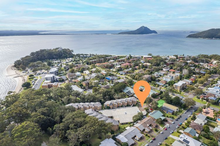 Bay Parklands, 39/2 Gowrie Ave – close to waters edge