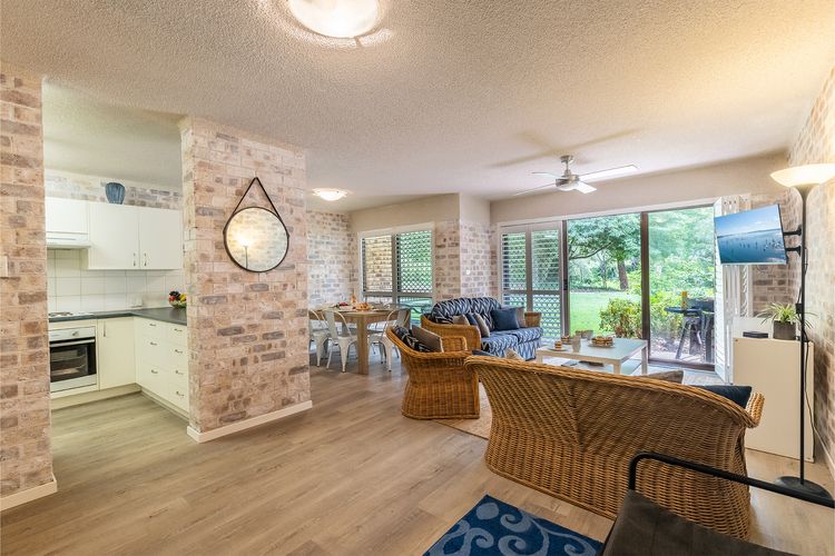 Bay Parklands, 39/2 Gowrie Ave – close to waters edge