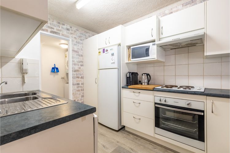 Bay Parklands, 39/2 Gowrie Ave – close to waters edge