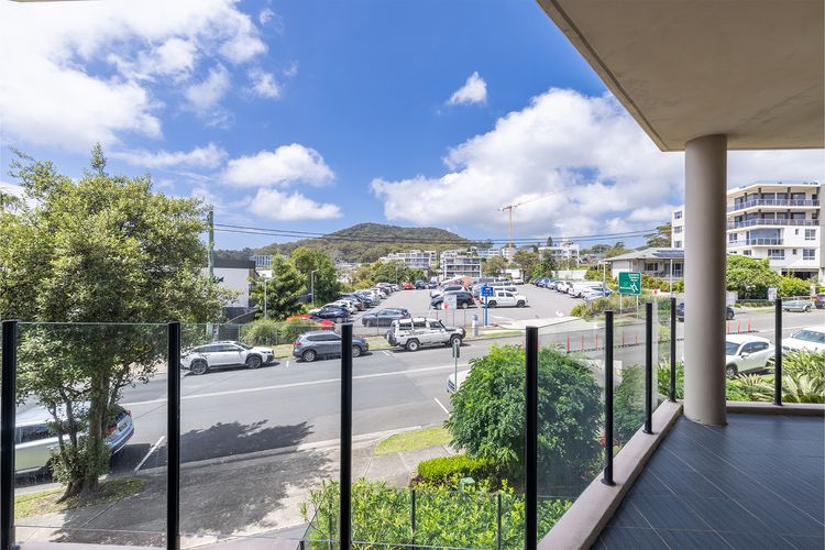 Dolphin Cove 8, 2-6 Government Rd – Air conditioning, Wi-Fi, lift, secure parking and close to town