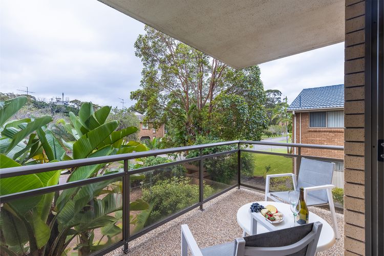 3 Victory Court, 3 Columbia Cl spacious unit close to Little Beach