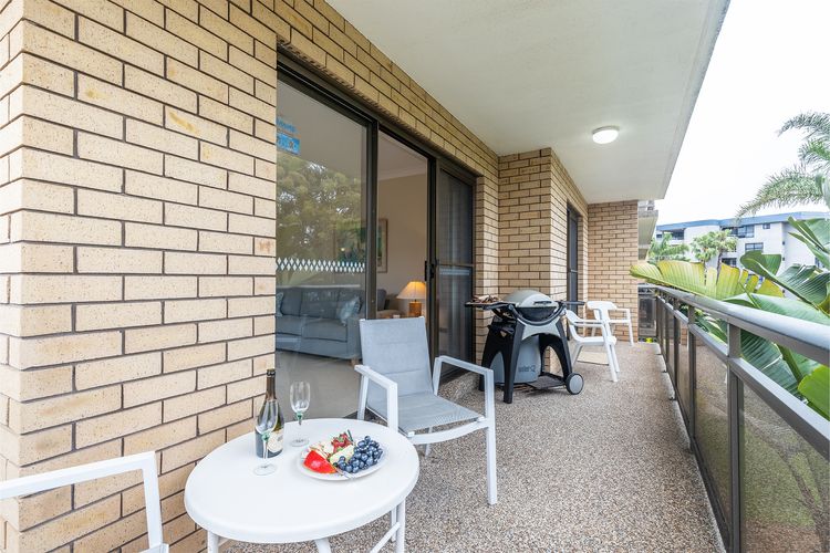 3 Victory Court, 3 Columbia Cl spacious unit close to Little Beach