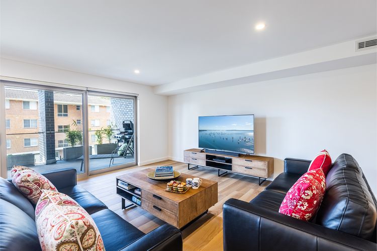 5 Kingfisher, 5-7 Ondine Close, Nelson Bay, luxury apartment with WIFI and air conditioning