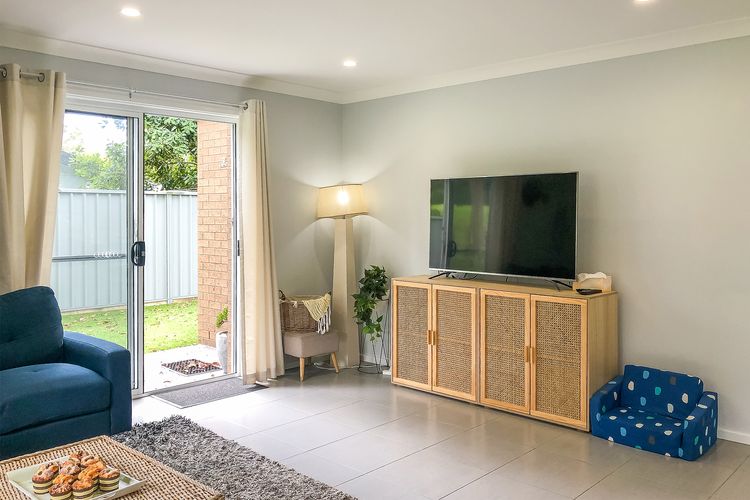 34a Lawson St – Spacious 4 bedroom house with ducted air con and wi-fi, backing onto Nelson Bay Golf Course