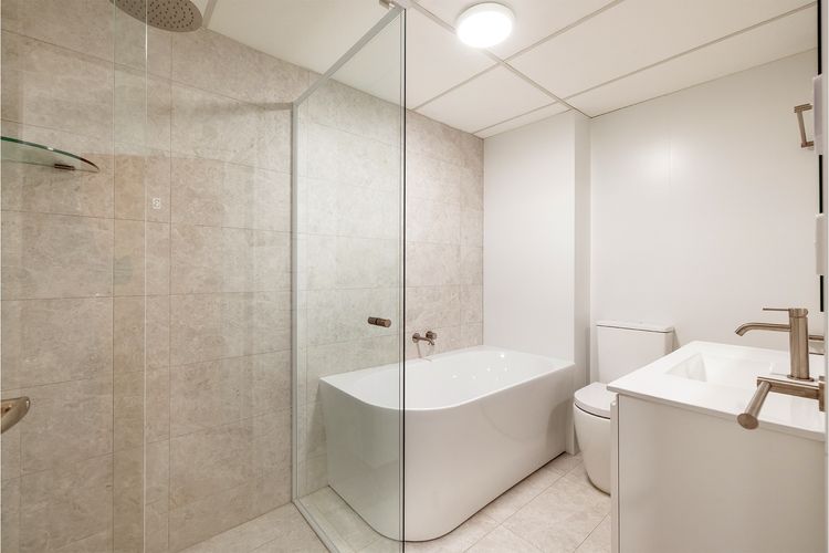 Kurranulla 3, 15-17 Weatherly Cl – unit on the ground floor with free Wi-Fi