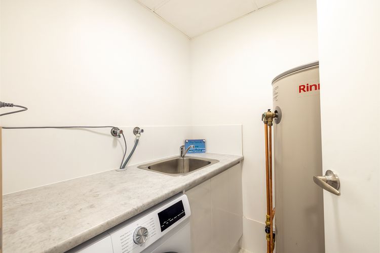 Kurranulla 3, 15-17 Weatherly Cl – unit on the ground floor with free Wi-Fi