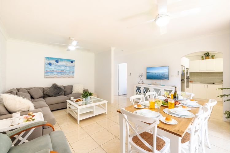 Kurranulla 3, 15-17 Weatherly Cl – unit on the ground floor with free Wi-Fi