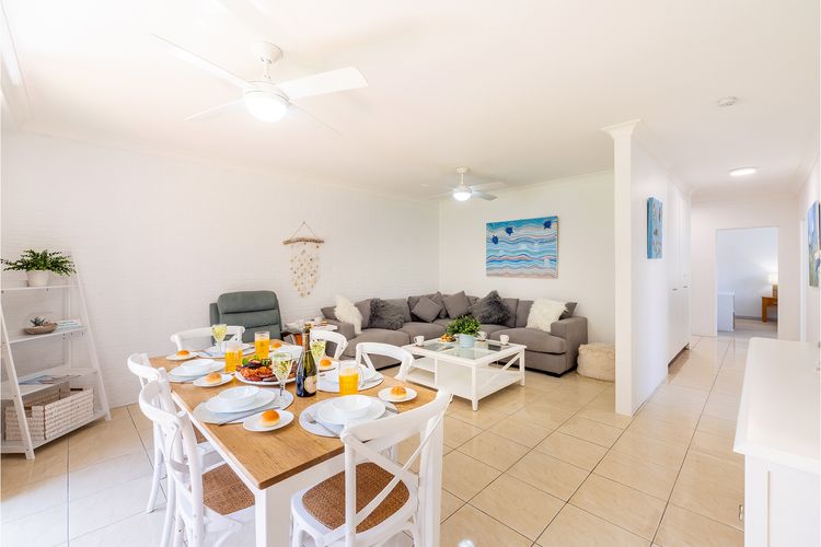 Kurranulla 3, 15-17 Weatherly Cl – unit on the ground floor with free Wi-Fi