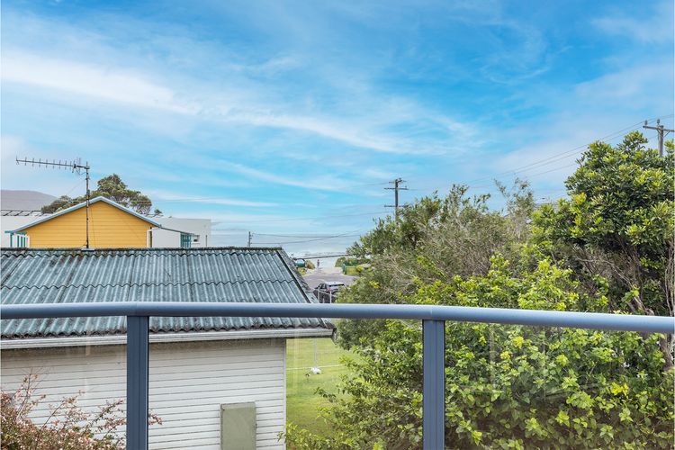 Baia Villa air con WiFi and views of Fingal Beach