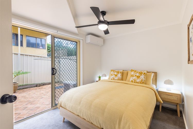 Baia Villa air con WiFi and views of Fingal Beach