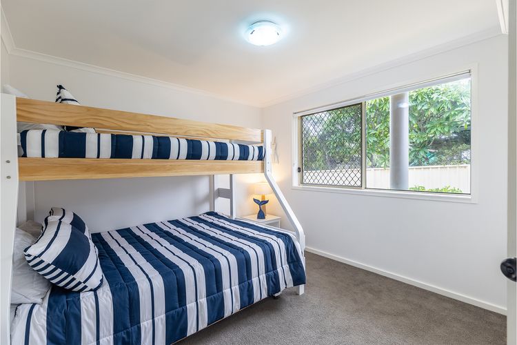 Baia Villa air con WiFi and views of Fingal Beach