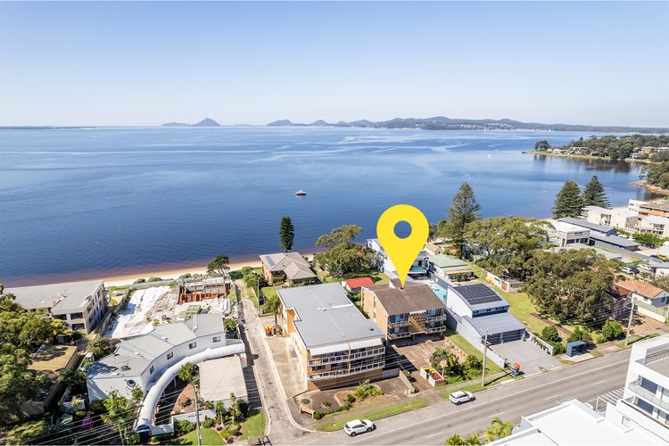 Coastal Paradise at Fore Dek 3, 17 Soldiers Point Road – water views, linen, Wi-Fi, Air Con