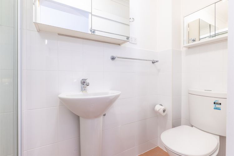 Coastal Paradise at Fore Dek 3, 17 Soldiers Point Road – water views, linen, Wi-Fi, Air Con