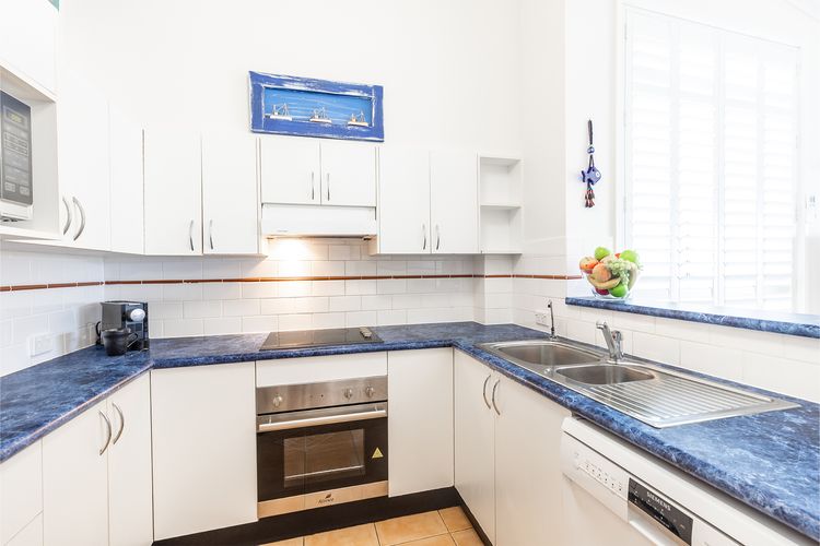 Coastal Paradise at Fore Dek 3, 17 Soldiers Point Road – water views, linen, Wi-Fi, Air Con