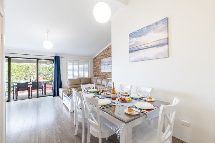 Coastal Paradise at Fore Dek 3, 17 Soldiers Point Road – water views, linen, Wi-Fi, Air Con