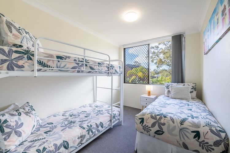 Mistral Court, 15/17 Mistral Close – fantastic unit with wifi and water views