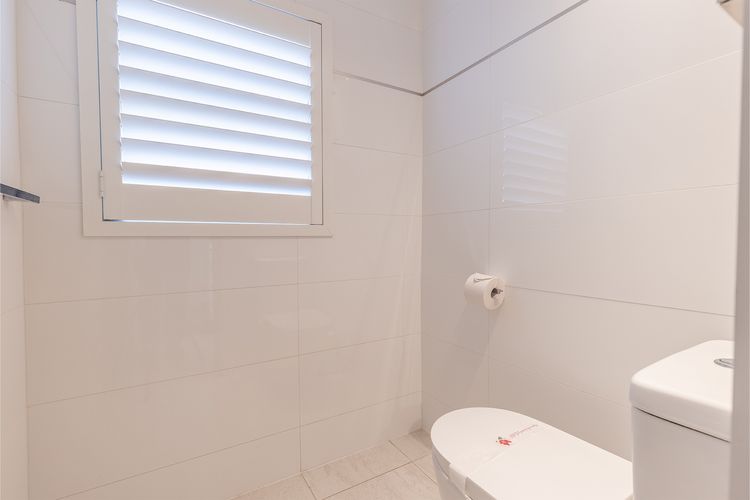 Shoalhaven, 2/28 Voyager Close – waterfront unit