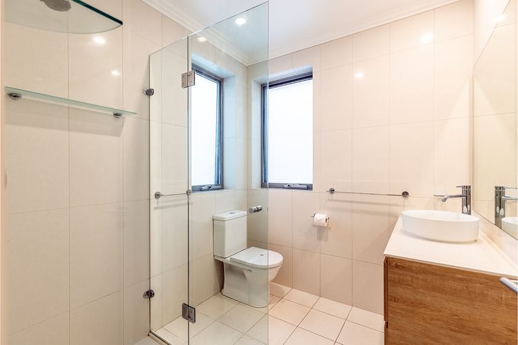 Seaview Splendour, 2/163 Soldiers Point Rd – waterfront stunning unit