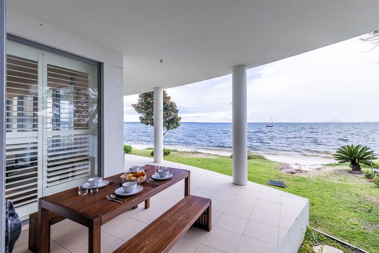 Seaview Splendour, 2/163 Soldiers Point Rd – waterfront stunning unit