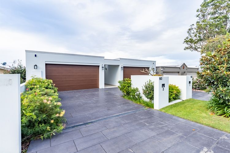 Seaview Splendour, 2/163 Soldiers Point Rd – waterfront stunning unit