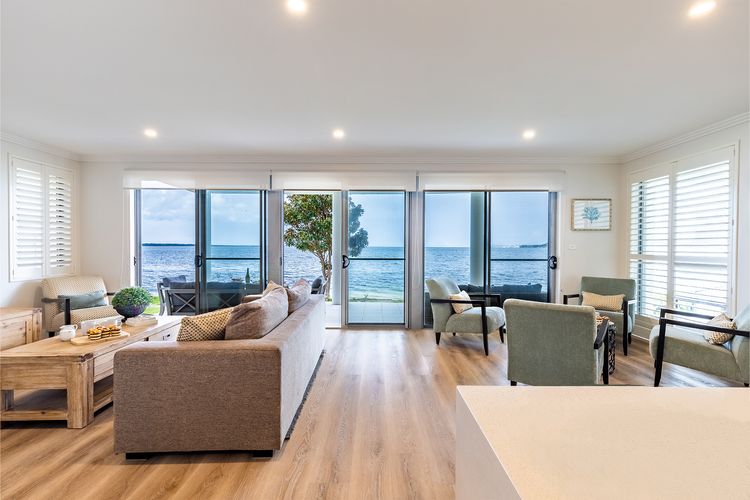 Seaview Splendour, 2/163 Soldiers Point Rd – waterfront stunning unit