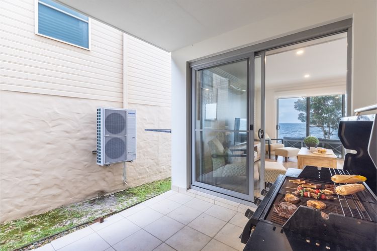 Seaview Splendour, 2/163 Soldiers Point Rd – waterfront stunning unit