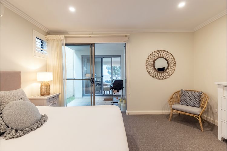 Seaview Splendour, 2/163 Soldiers Point Rd – waterfront stunning unit