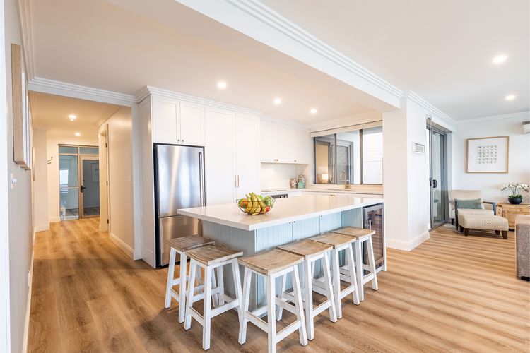 Seaview Splendour, 2/163 Soldiers Point Rd – waterfront stunning unit