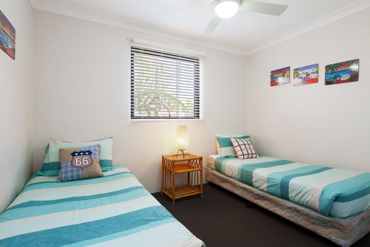 Carindale, 13/19 Dowling Street – Ground floor unit with complex pool and tennis court