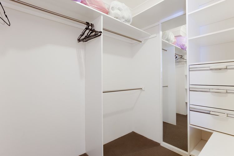 Carindale, 13/19 Dowling Street – Ground floor unit with complex pool and tennis court