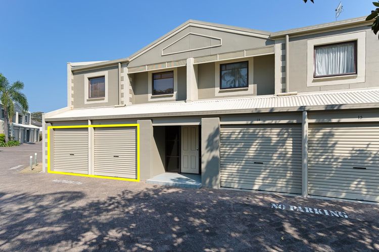 Carindale, 13/19 Dowling Street – Ground floor unit with complex pool and tennis court