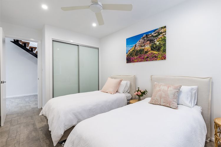 Sunset Jewel – 7a Cromarty Road, Soldiers Point – OCEAN VIEWS, BREATHTAKING SUNSETS, LINEN, AIR CON & Wi-Fi