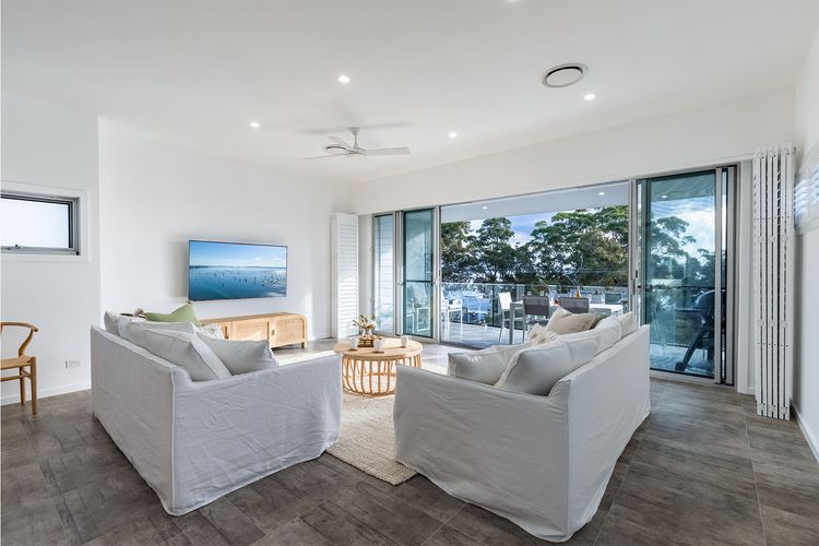 Sunset Jewel – 7a Cromarty Road, Soldiers Point – OCEAN VIEWS, BREATHTAKING SUNSETS, LINEN, AIR CON & Wi-Fi