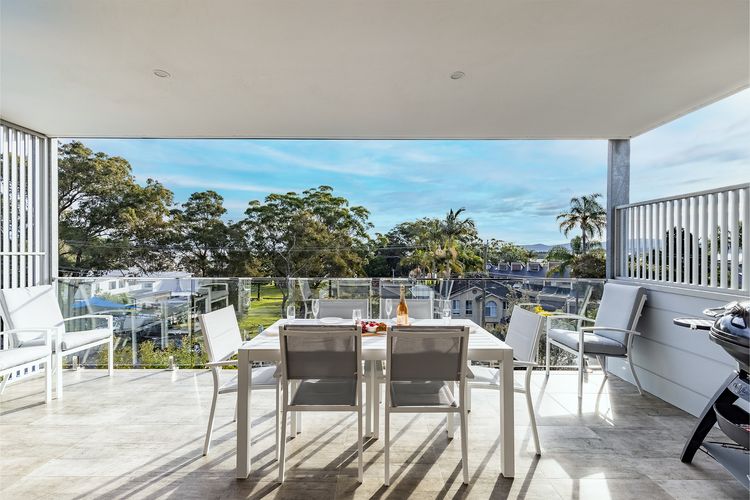 Sunset Jewel – 7a Cromarty Road, Soldiers Point – OCEAN VIEWS, BREATHTAKING SUNSETS, LINEN, AIR CON & Wi-Fi
