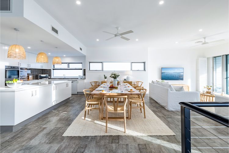 Sunset Jewel – 7a Cromarty Road, Soldiers Point – OCEAN VIEWS, BREATHTAKING SUNSETS, LINEN, AIR CON & Wi-Fi