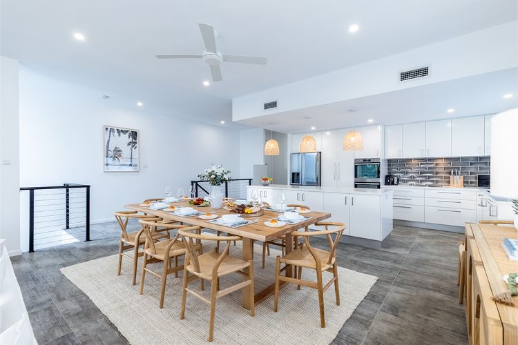 Sunset Jewel – 7a Cromarty Road, Soldiers Point – OCEAN VIEWS, BREATHTAKING SUNSETS, LINEN, AIR CON & Wi-Fi
