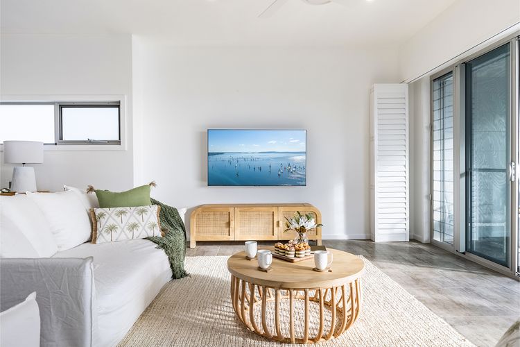 Sunset Jewel – 7a Cromarty Road, Soldiers Point – OCEAN VIEWS, BREATHTAKING SUNSETS, LINEN, AIR CON & Wi-Fi