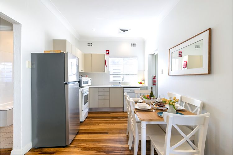 Tomaree Cottage 12 Tomaree Road – 200 mtrs to Beach – Pet Friendly, linen, WiFi & aircon