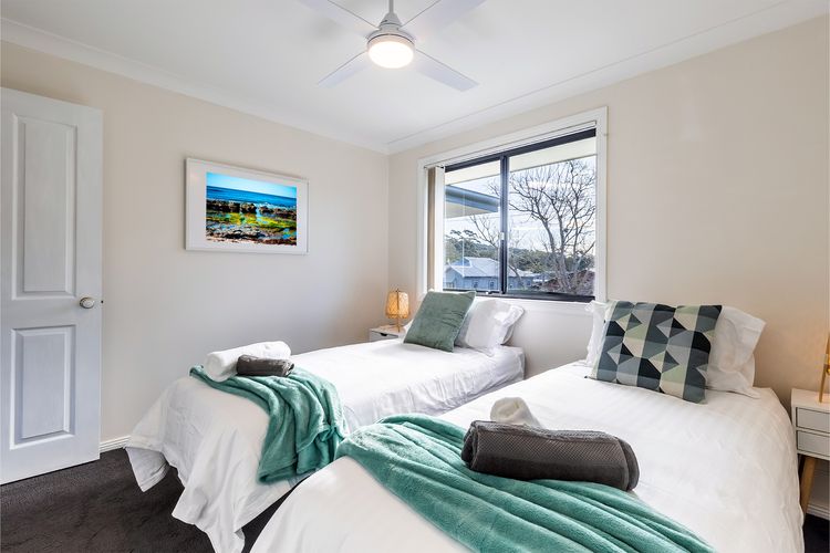 Akoya House, 122 Tomaree Rd – Pet friendly, linen,  air conditioning, WiFi and boat parking
