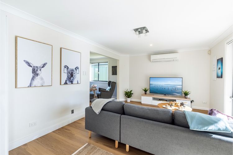 Akoya House, 122 Tomaree Rd – Pet friendly, linen,  air conditioning, WiFi and boat parking