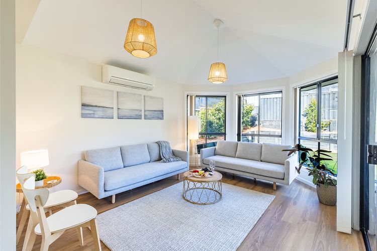 Akoya House, 122 Tomaree Rd – Pet friendly, linen,  air conditioning, WiFi and boat parking