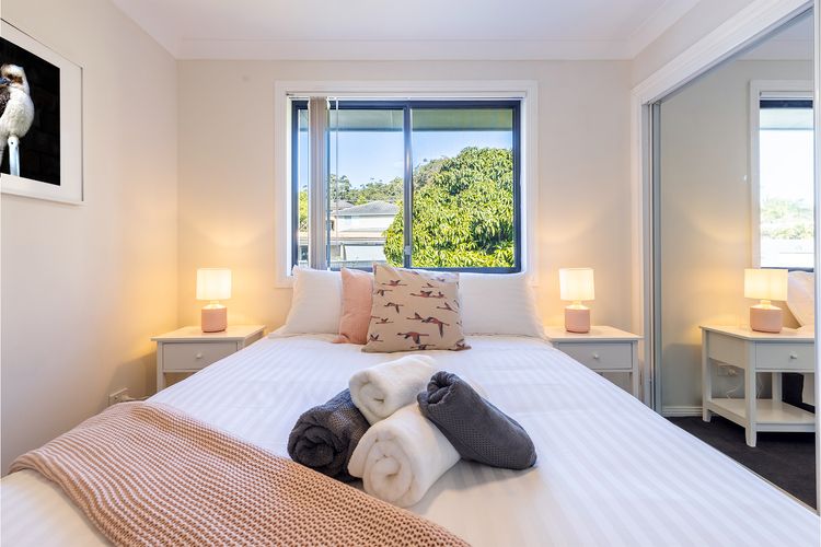 Akoya House, 122 Tomaree Rd – Pet friendly, linen,  air conditioning, WiFi and boat parking
