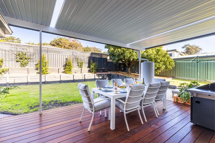 Akoya House, 122 Tomaree Rd – Pet friendly, linen,  air conditioning, WiFi and boat parking